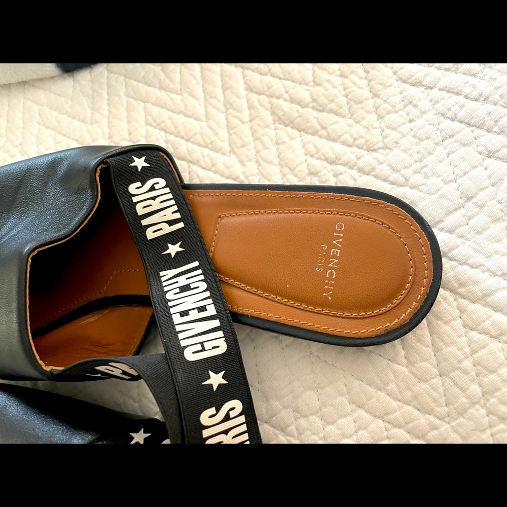 Givenchy 39=approx US9  
elastic strap-logo. Rivington flat mules. Used in box